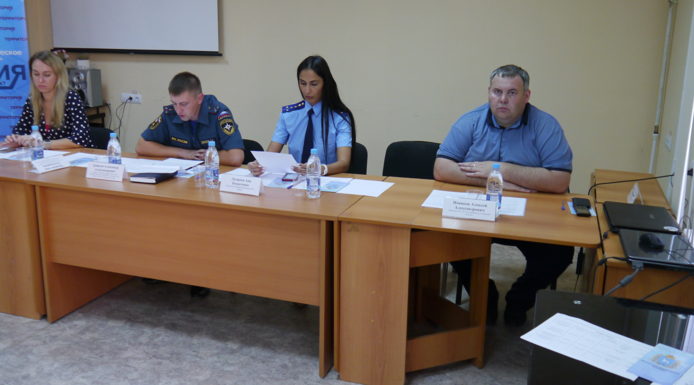 16.08.2018 для жителей Промышленного района г.о. Самара состоялось мероприятие в рамках информационно-просветительского проекта «Территория» на тему: «Правила поведения граждан в местах массового пребывания при пожароопасной ситуации» 16.08.2018 для жителей Промышленного района г.о. Самара состоялось мероприятие в рамках информационно-просветительского проекта «Территория» на тему: «Правила поведения граждан в местах массового пребывания при пожароопасной ситуации»